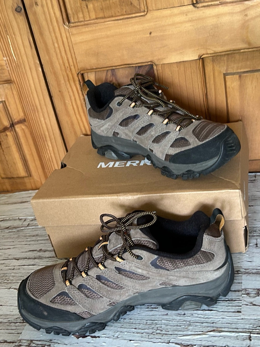 NWT MERRELL Moab III Hiking Footwear